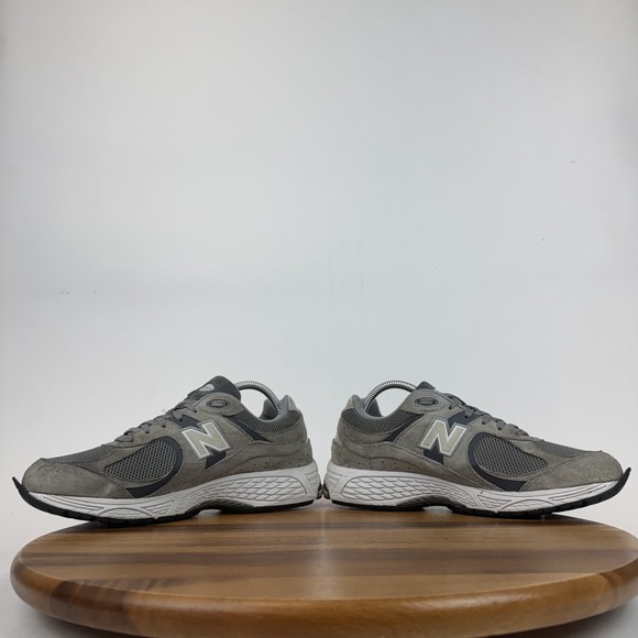 Mens New Balance 2002R Gray Suede Athletic Running Sneakers Shoes Size 8.5 D GUC - Picture 6 of 9